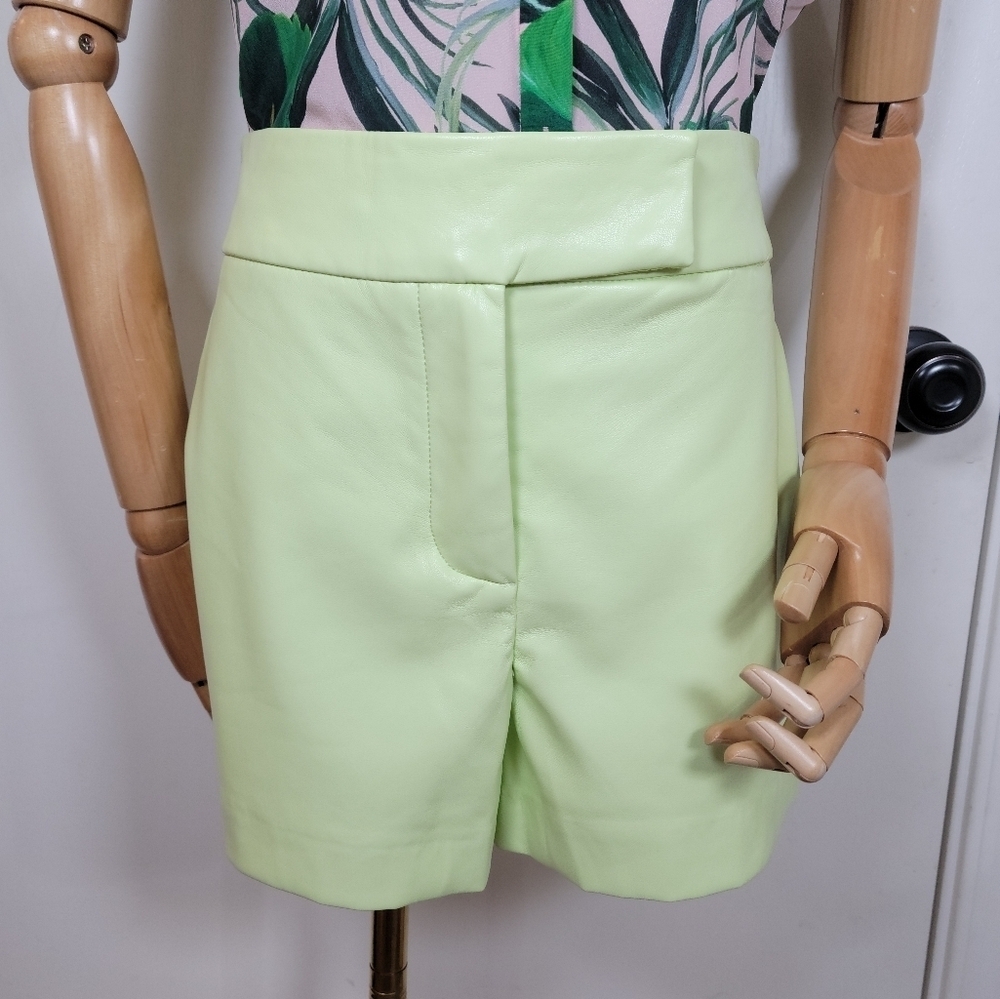 House of Harlow 1960 Faux Leather High Waist Shorts Size 8 - Picture 2 of 13